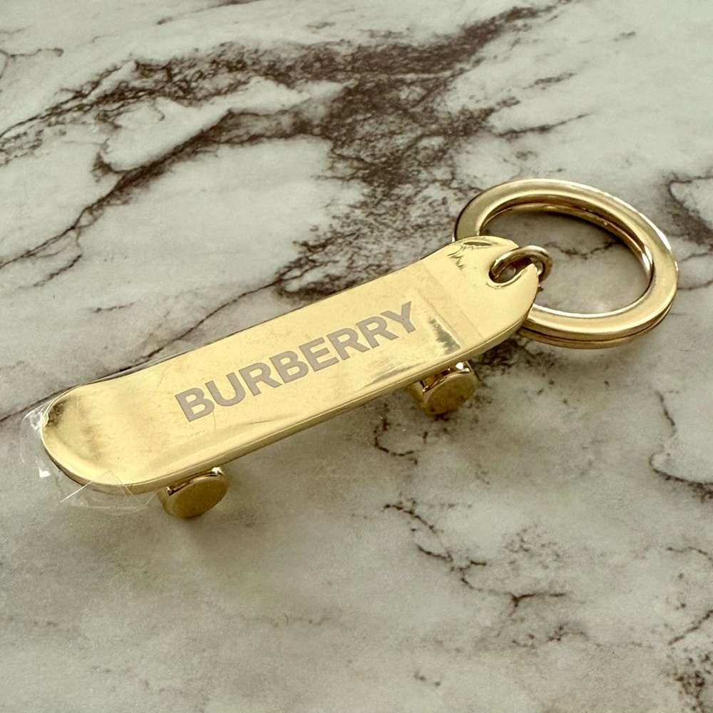 RARE! Burberry Skateboard Charm Keyring Gold Tone Metal GWP